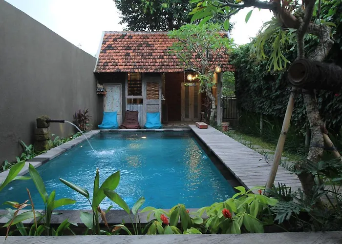 Tuwi Guest House *